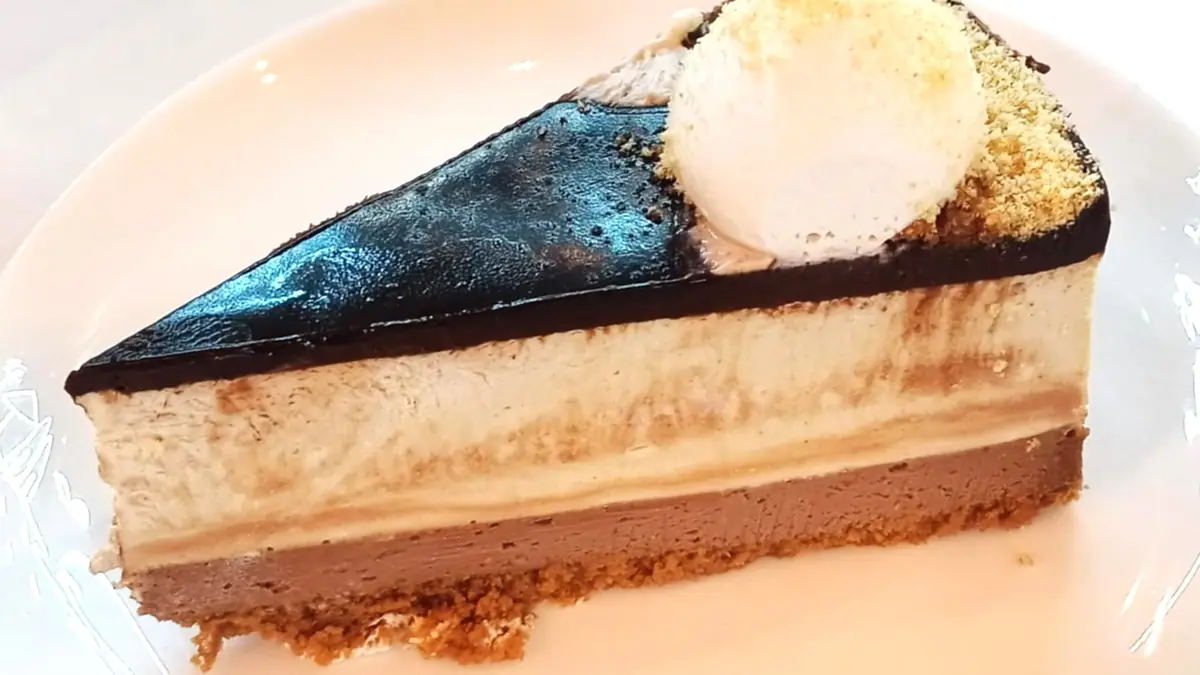 The Custom Cake Shop – cake shop in North Common, Kingswood